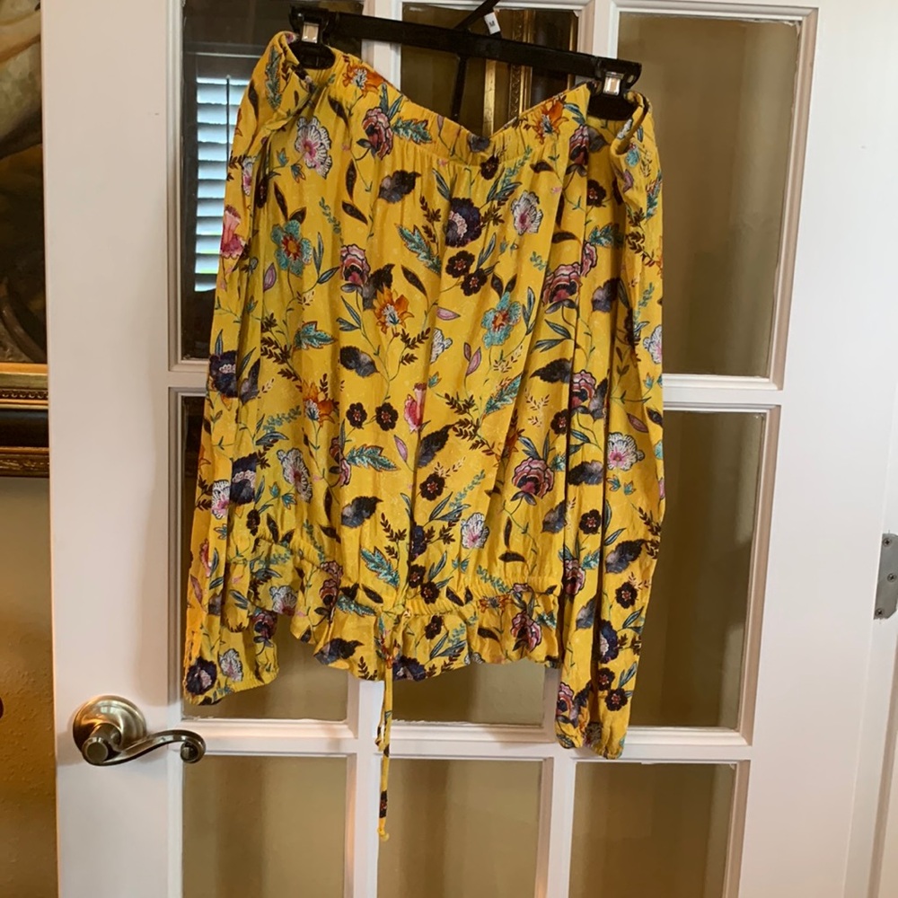 Brand: Karen Kane top. Size: XL. Color: yellow